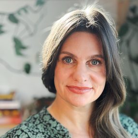 Lindsay Bong, LPC